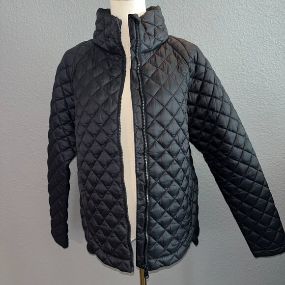ATHLETA WHISPER FEATHERLESS PUFFER JACKET - DIAMOND QUILTING - BLACK - NWOT - M - Picture 4 of 13